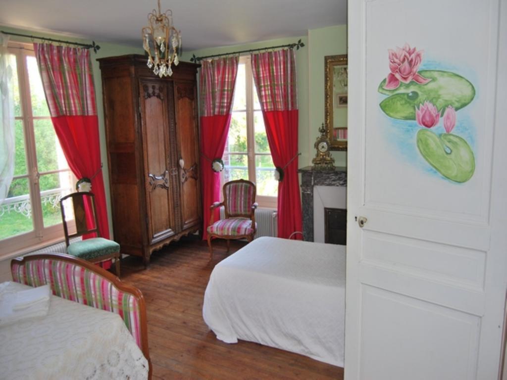 Froissy  シェ フランシーヌ エ グザビエ Bed & Breakfast エクステリア 写真